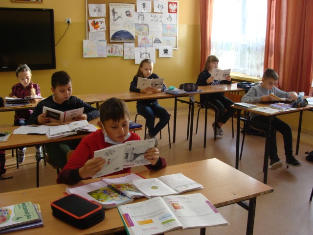 „Przerwa na czytanie” w szkole w Ostrowie - Obrazek 15